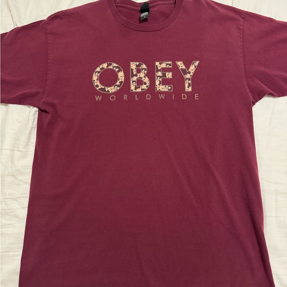 Vintage Men’s Obey Tshirt